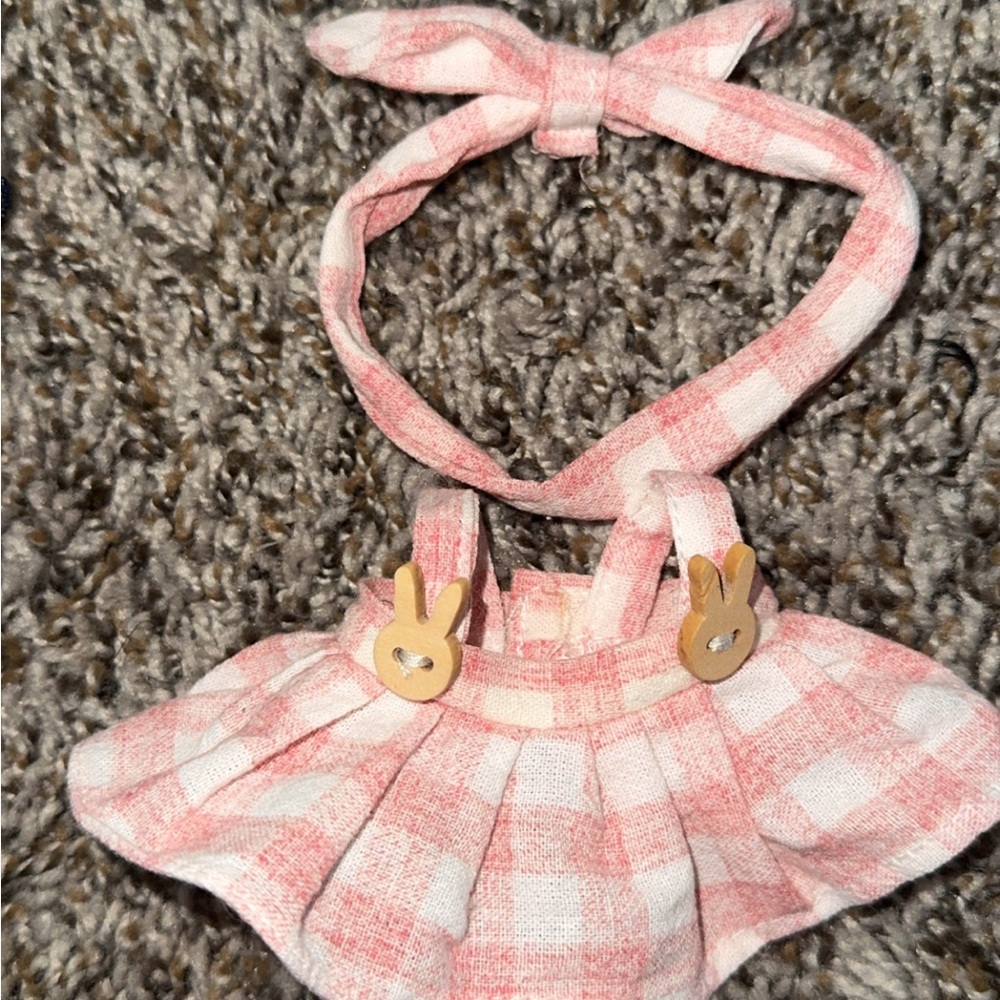 Labubu doll outfit